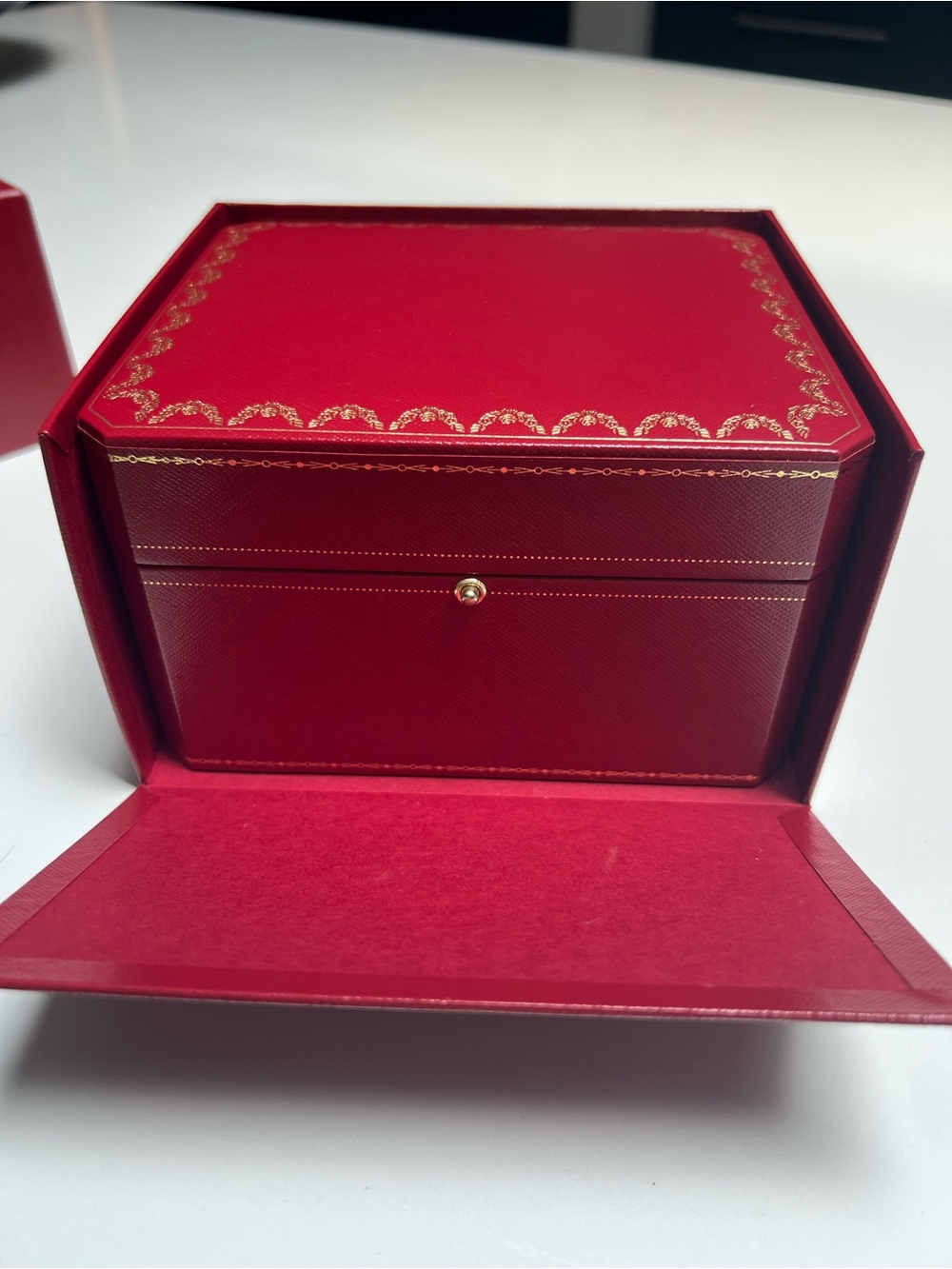 Cartier Tank Solo Large -full set/discontinued piece so adds extra value & desir - Picture 8 of 14